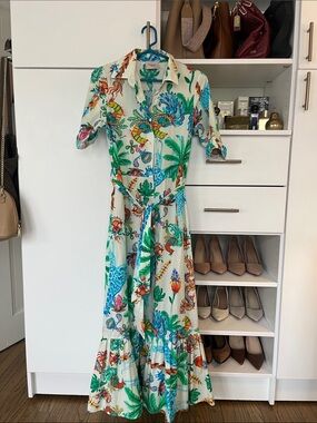 Floral Tropical Print Shirt Dress in White and Green